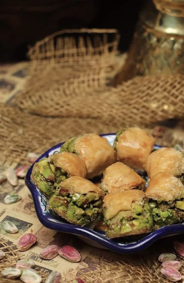 Baklava Kol Wa Shkor Pistachio